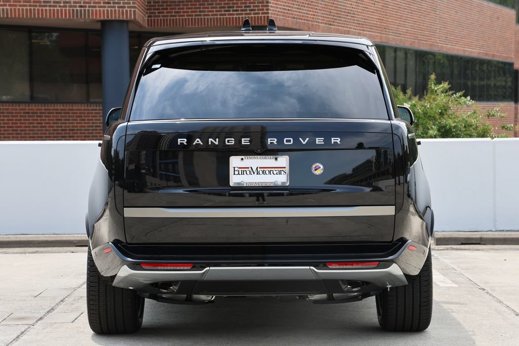 New 2026 Land Rover Range Rover SE AWD/4WD image 3
