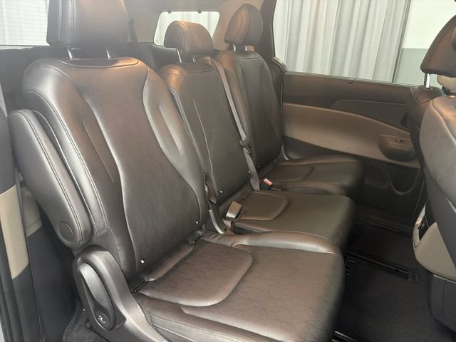 Used 2026 Kia Carnival EX FWD image 29
