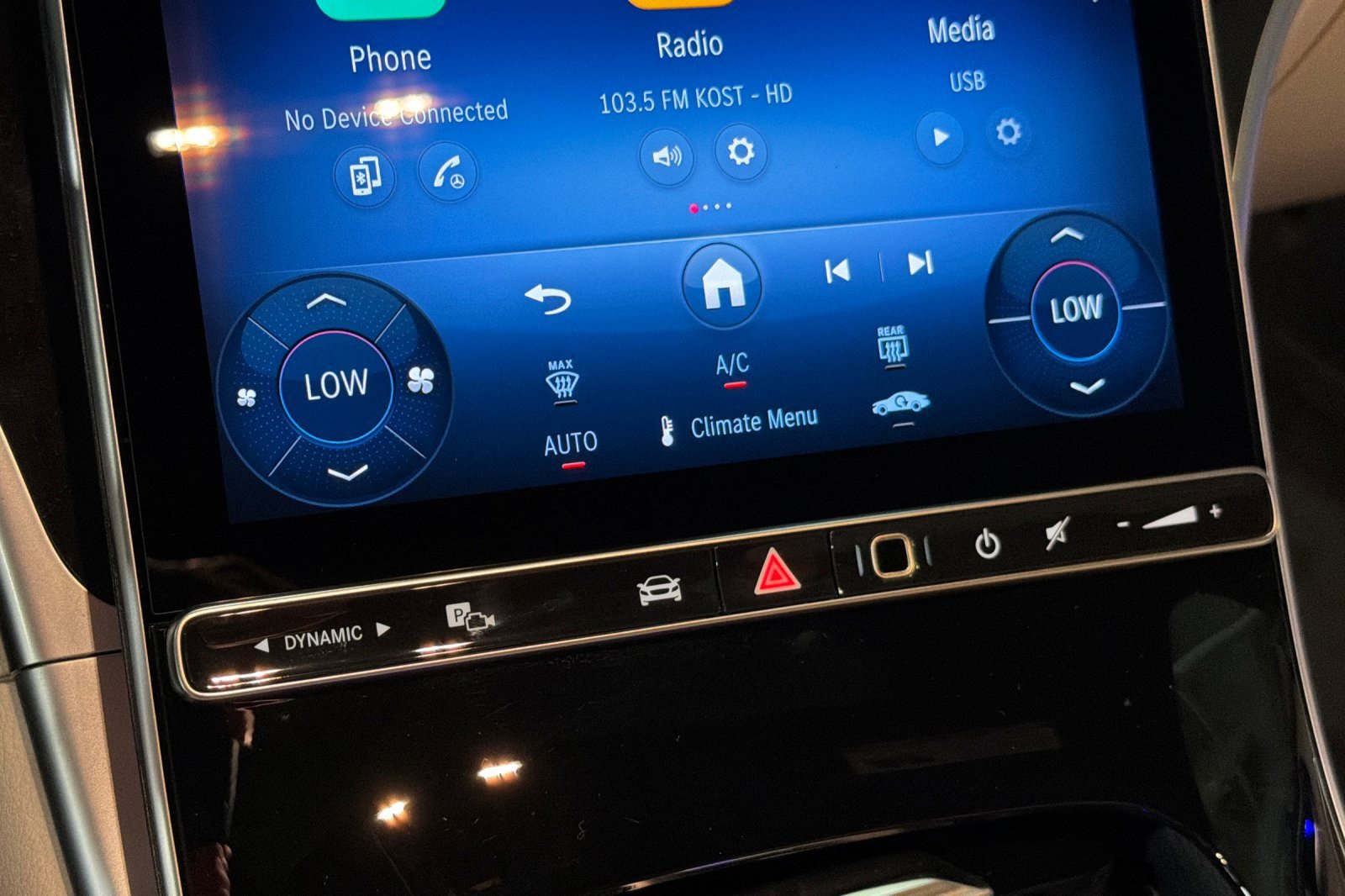 New 2026 Mercedes-Benz C 300 Sedan image 18
