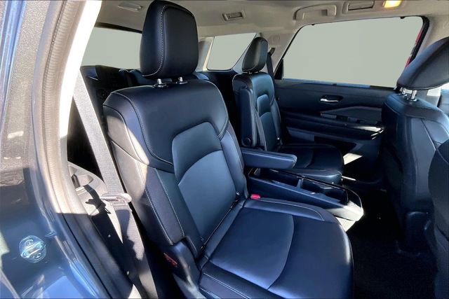 Used 2024 Nissan Pathfinder SL w/ SL Premium Package image 17