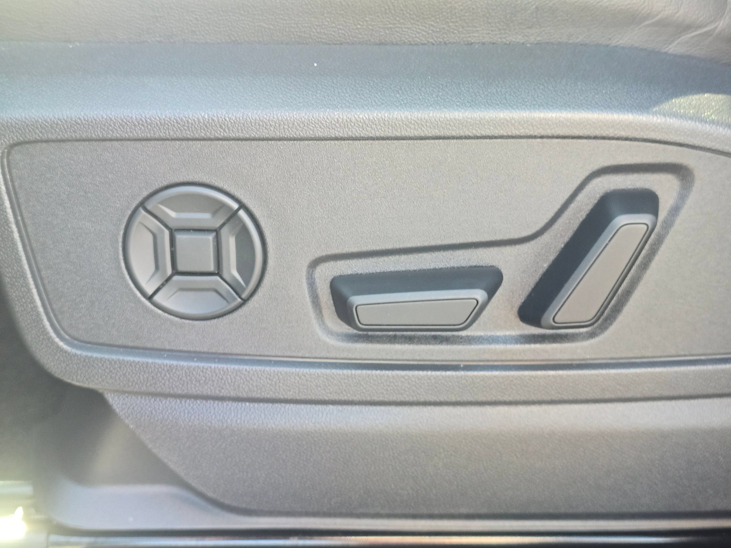 Certified 2025 Audi Q5 Premium w/ Premium Plus AWD/4WD image 38