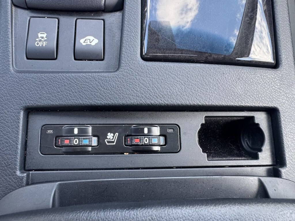 Used 2013 Lexus RX 450h AWD w/ Navigation Pkg image 21