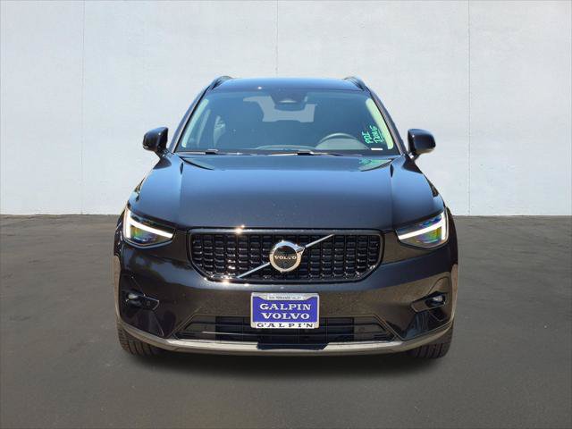 New 2026 Volvo XC40 B5 Ultra w/ Climate Package AWD/4WD image 4