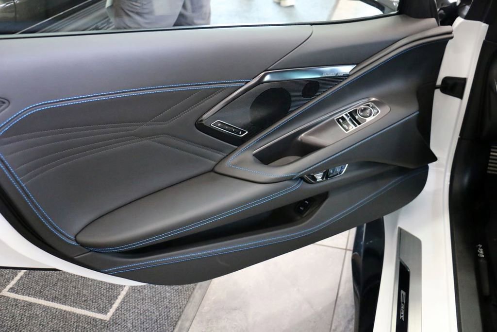 Used 2025 Chevrolet Corvette E-Ray w/ Stealth Interior Trim Package image 12
