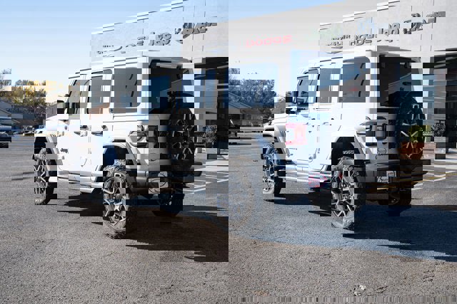 New 2025 Jeep Wrangler Unlimited Sahara image 3