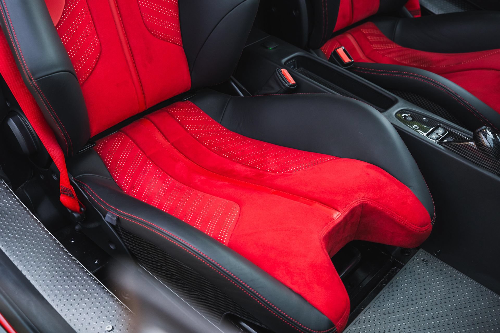 Used 2015 Ferrari 458 Speciale Coupe RWD image 69