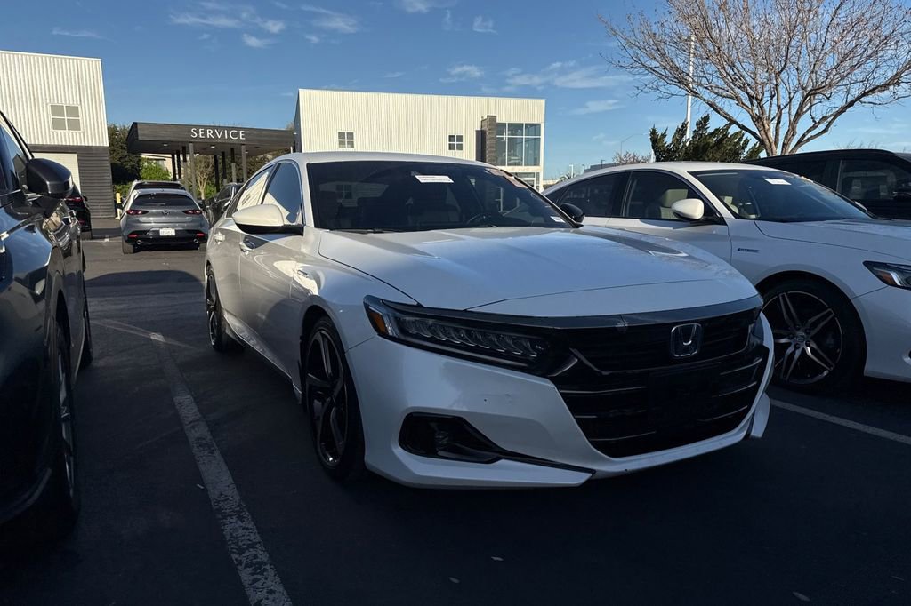 Used 2022 Honda Accord Sport image 2