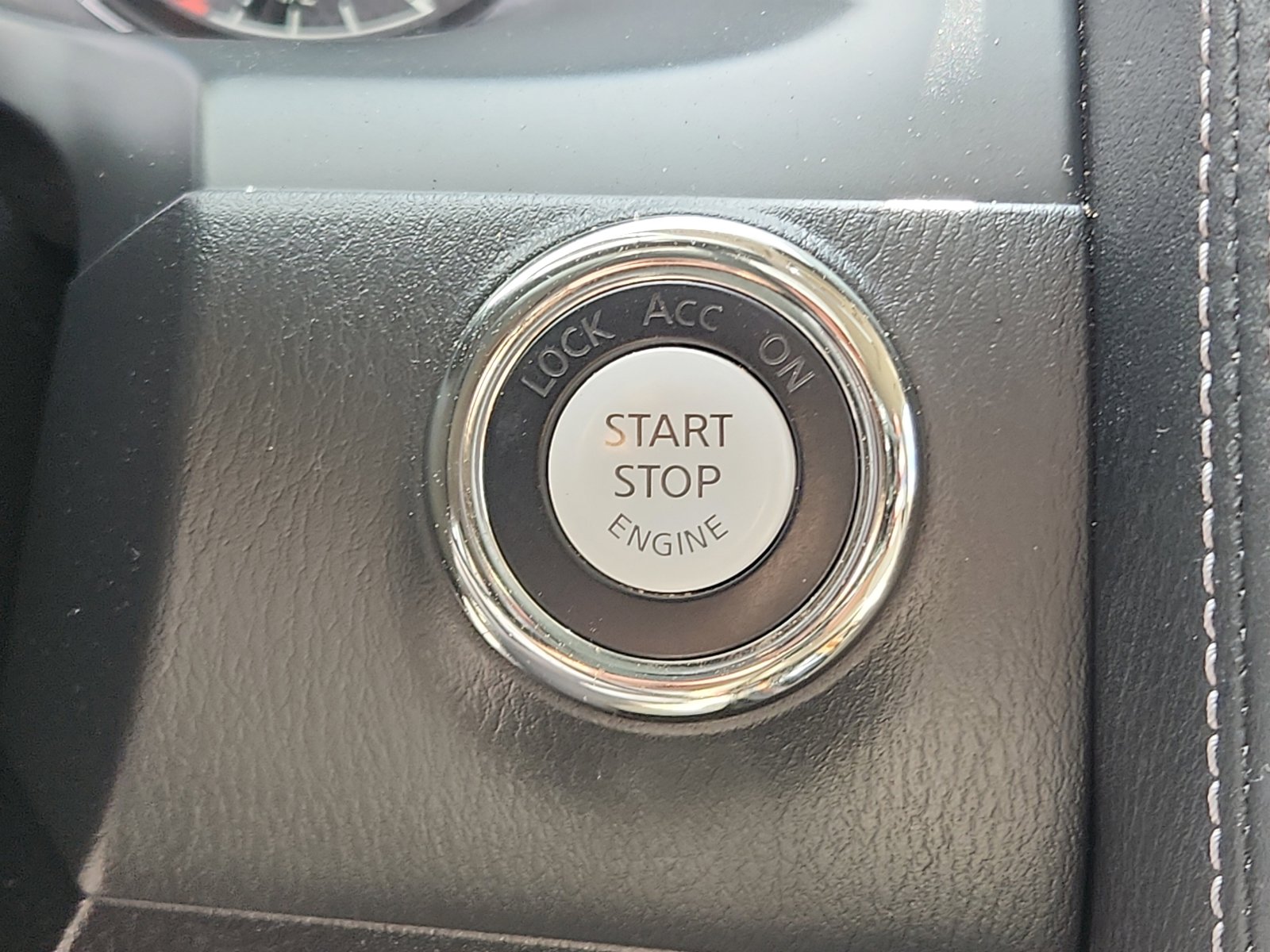 Used 2023 Nissan Armada SL w/ Captain's Chairs Package RWD image 20