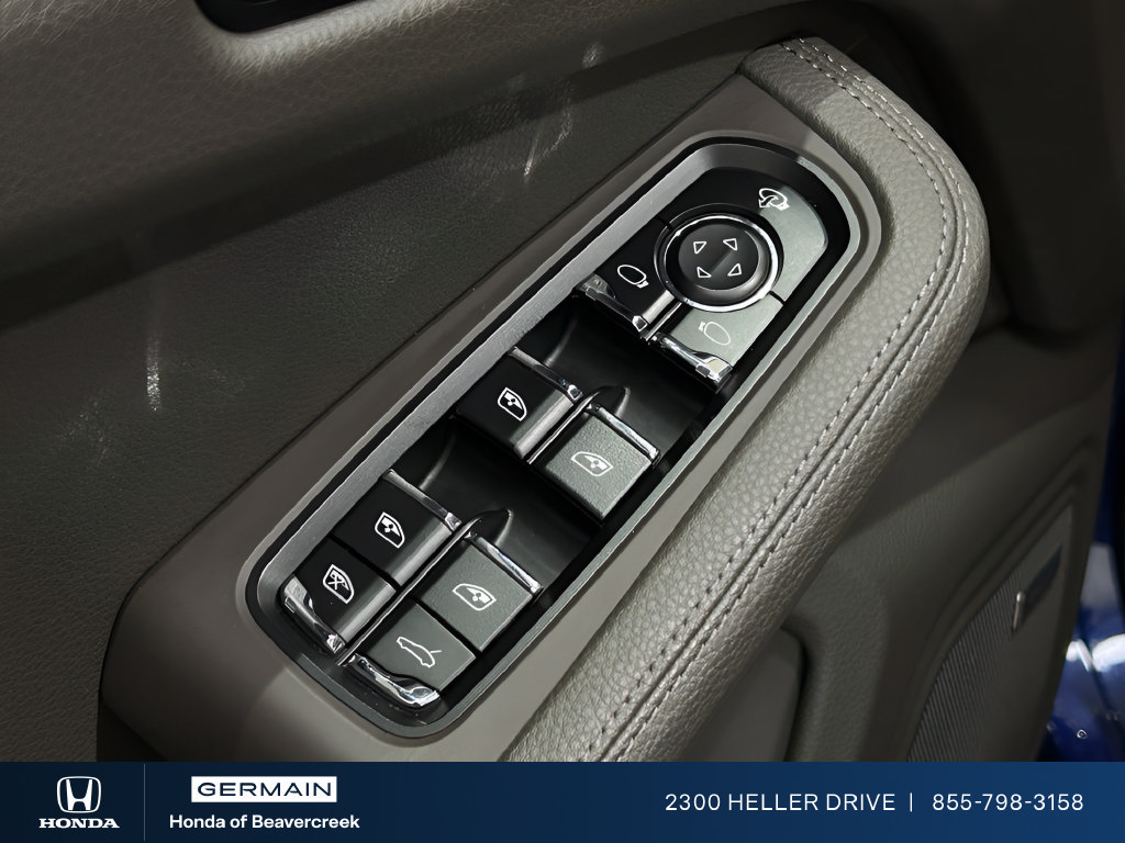Used 2022 Porsche Macan AWD/4WD image 13