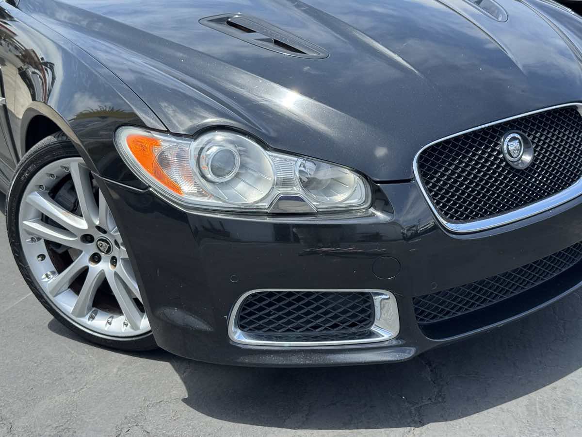 Used 2011 Jaguar XF R RWD image 3