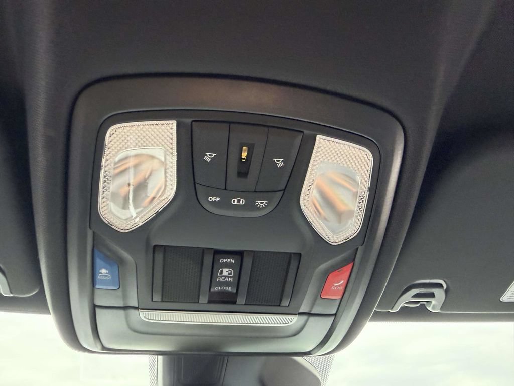 Used 2025 RAM 1500 Big Horn AWD/4WD image 40