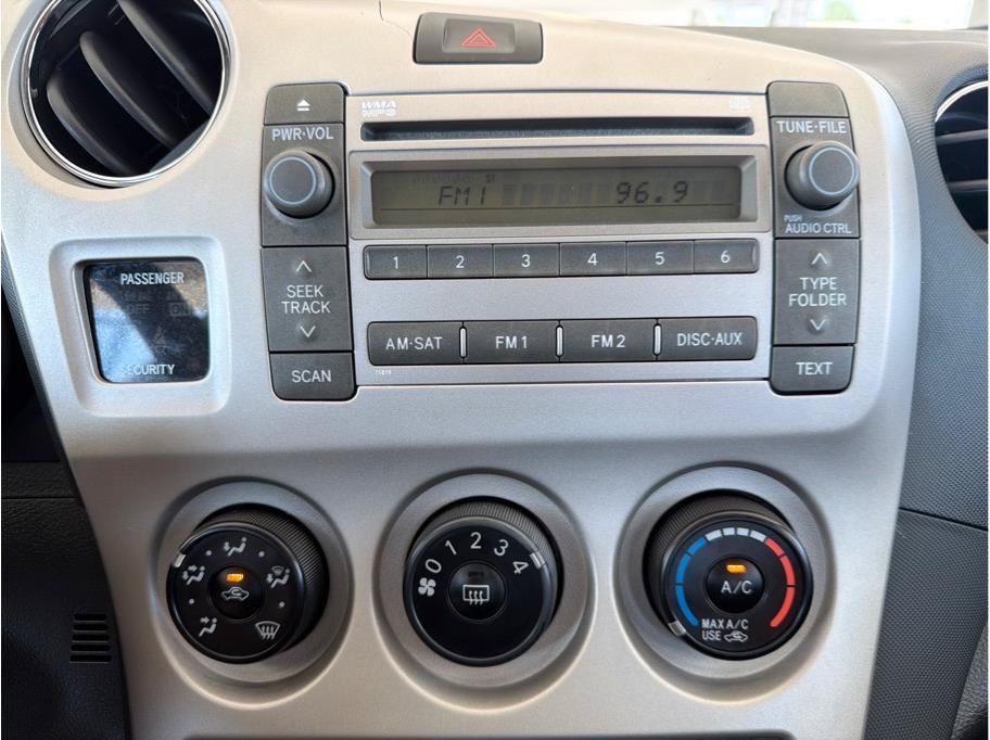 Used 2009 Toyota Matrix FWD image 17