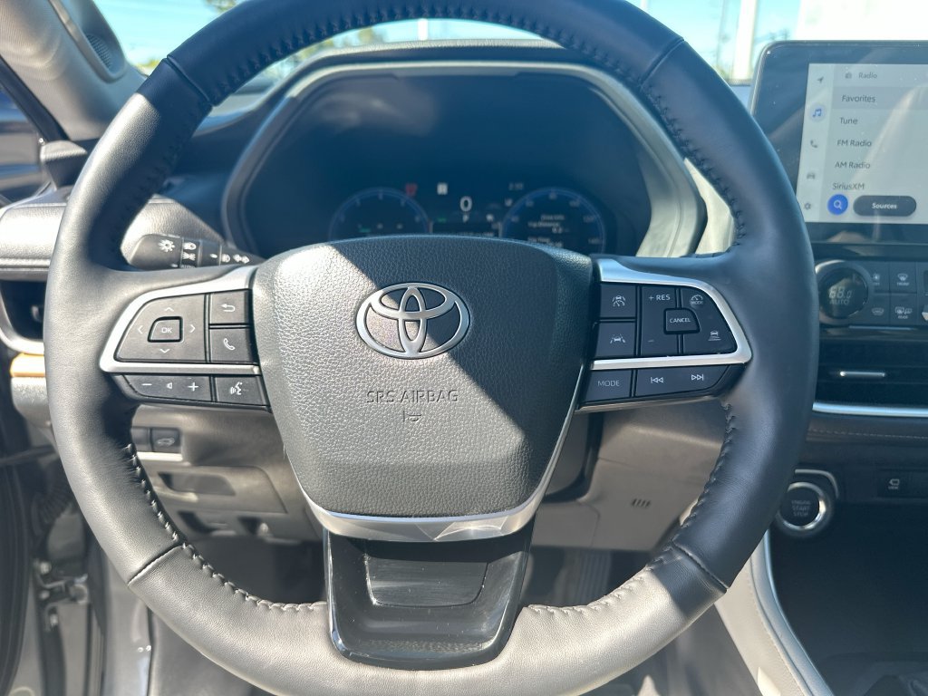 Used 2026 Toyota Grand Highlander AWD image 18