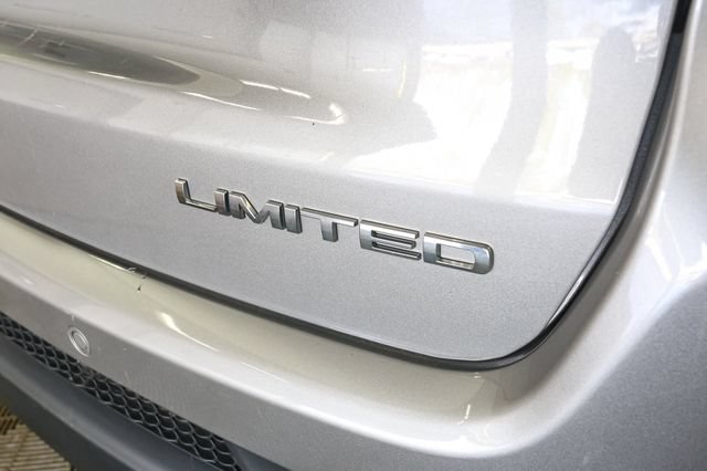 Used 2023 Jeep Compass Limited AWD/4WD image 11