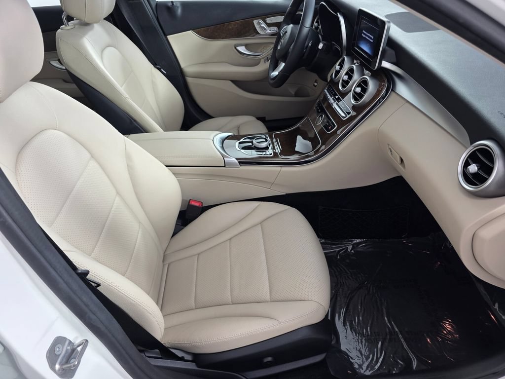Used 2017 Mercedes-Benz C 300 Sedan image 29