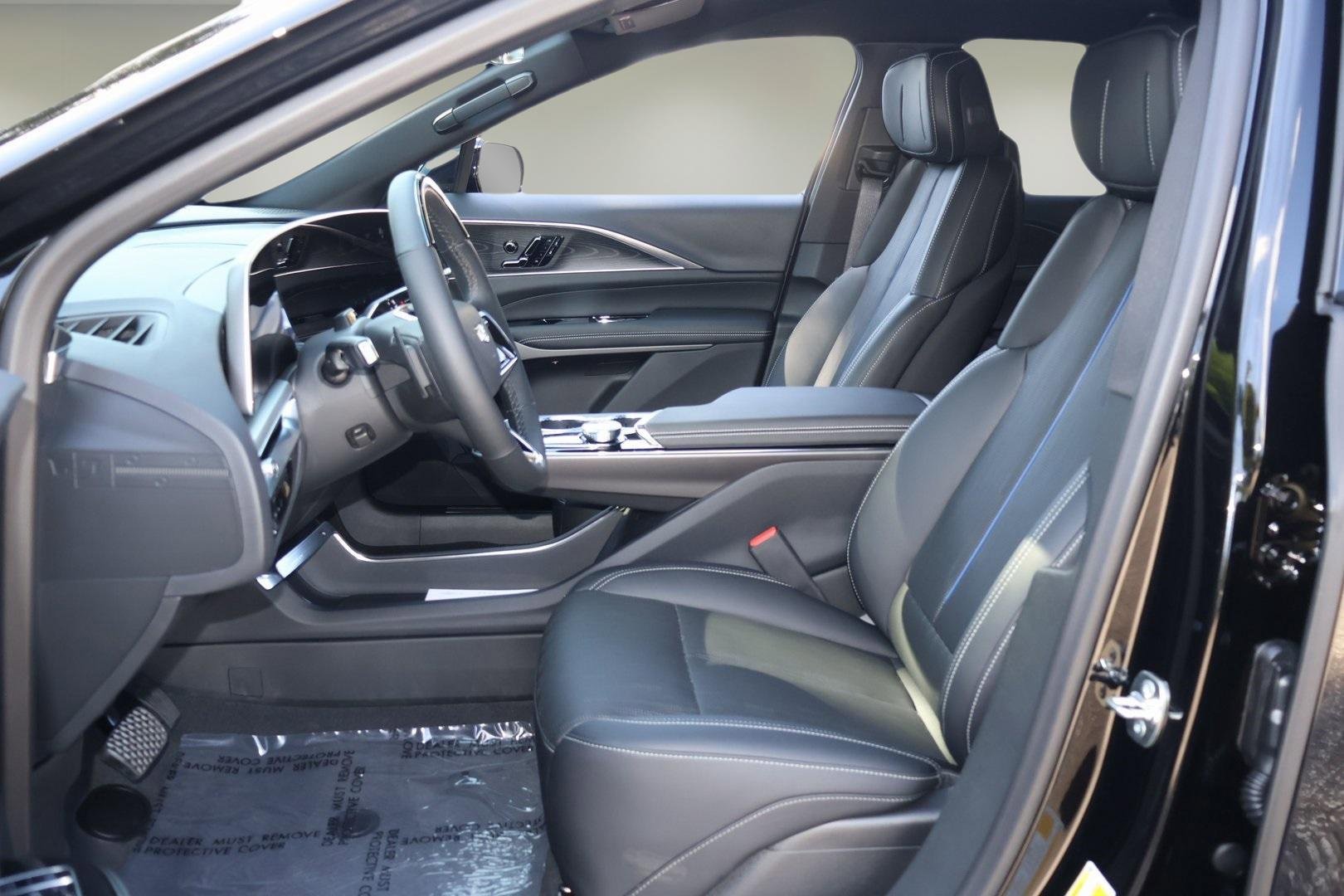 New 2026 Cadillac Lyriq Sport image 12