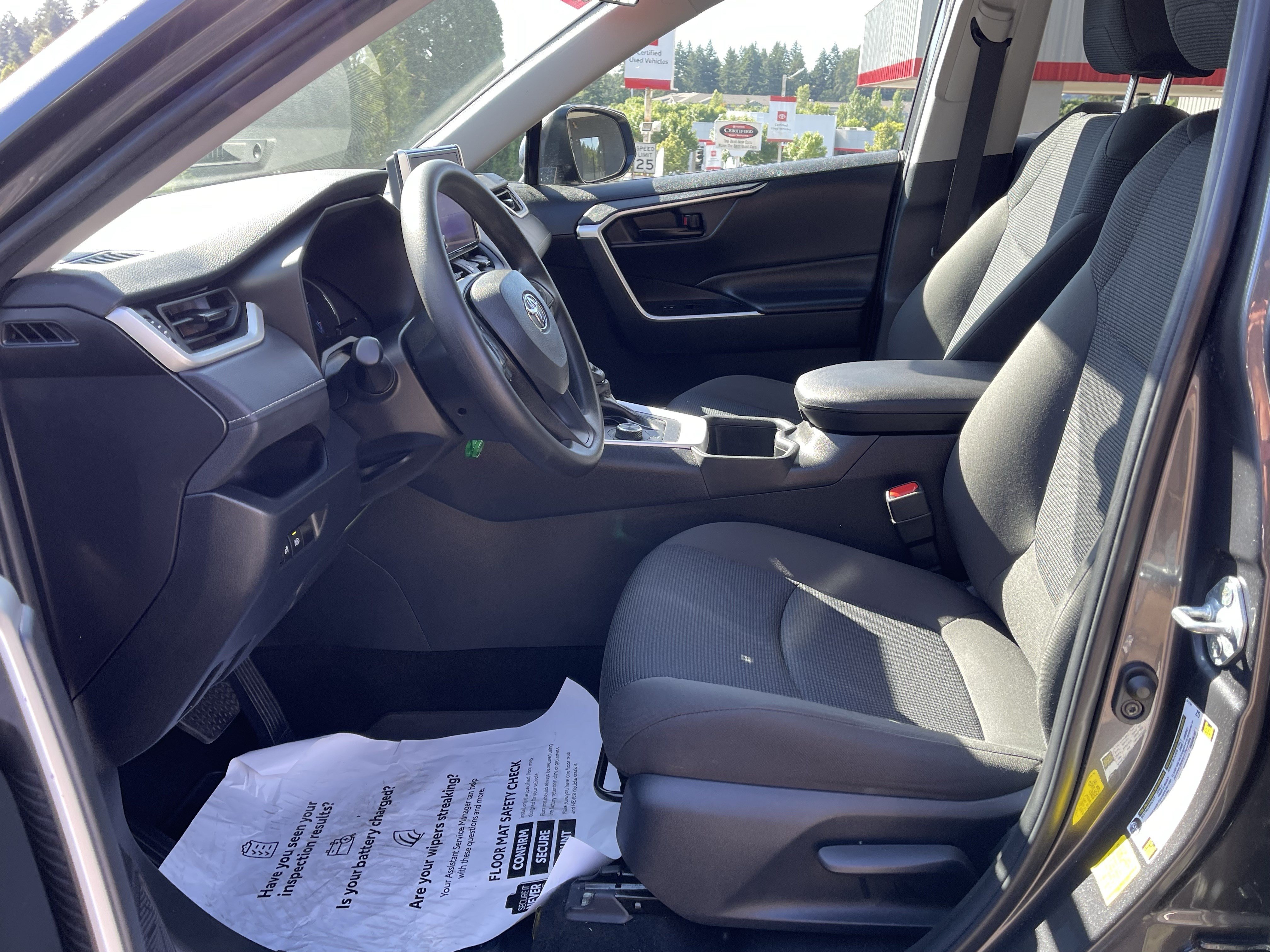 Certified 2024 Toyota RAV4 LE AWD/4WD image 10