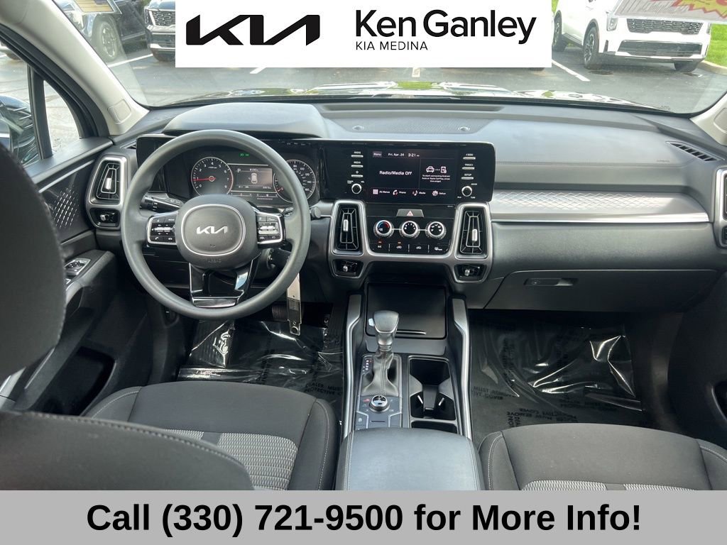 Used 2023 Kia Sorento LX AWD/4WD image 43