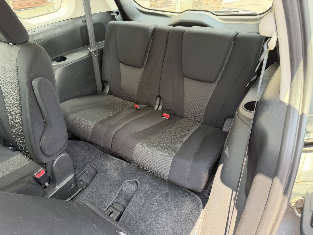 Used 2012 MAZDA MAZDA5 Touring w/ Moonroof & Audio Pkg FWD image 24
