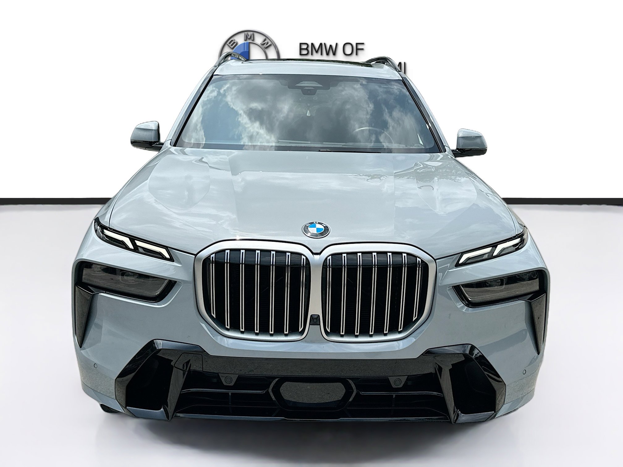 Certified 2024 BMW X7 xDrive40i w/ M Sport Package AWD/4WD image 2