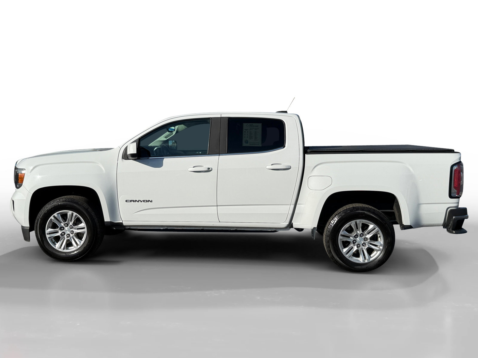 Used 2019 GMC Canyon SLE w/ SLE Convenience Package image 2
