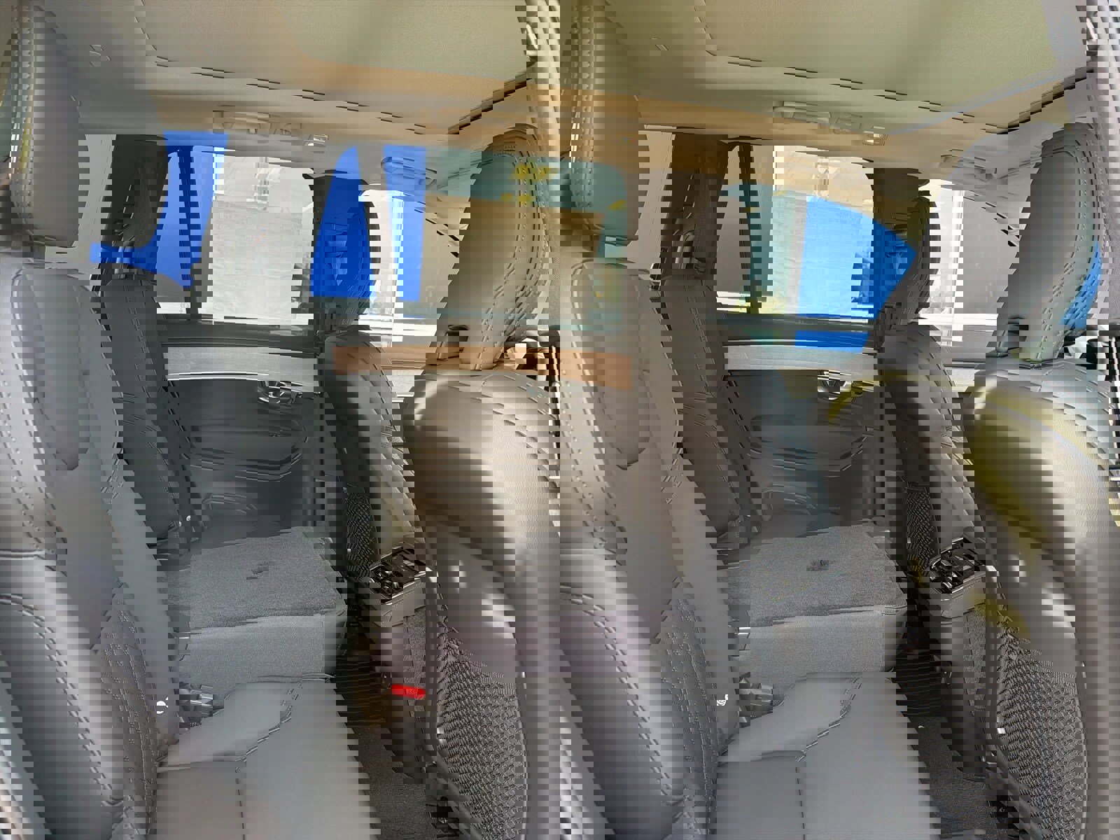 New 2026 Volvo XC90 B5 Core w/ Protection Package Premier image 15