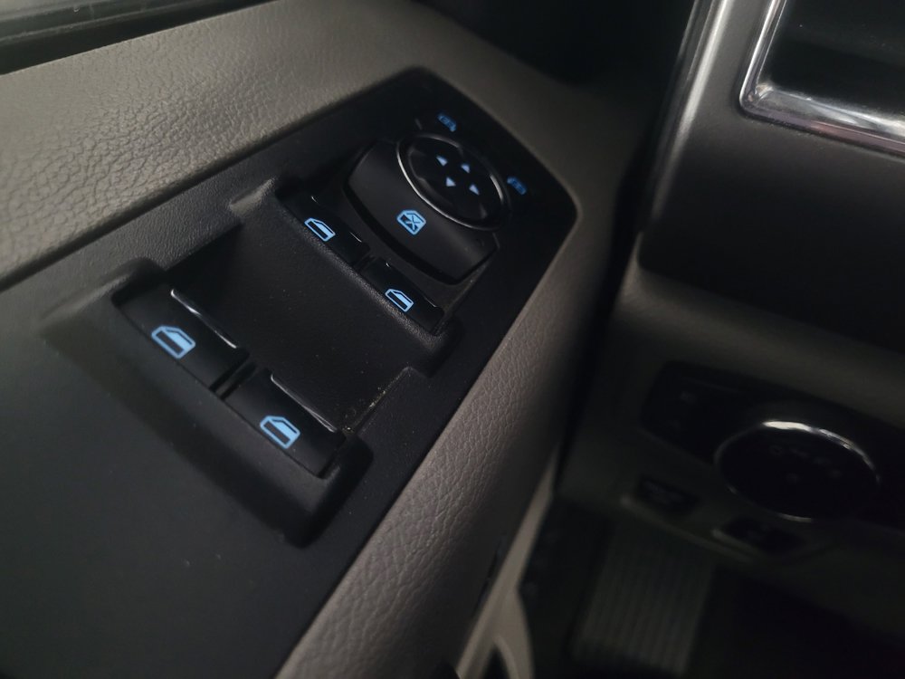Used 2015 Ford F150 XLT w/ Equipment Group 302A Luxury AWD/4WD image 27