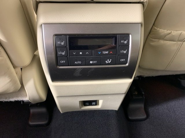 Used 2023 Lexus GX 460 Premium w/ Premium Package image 36