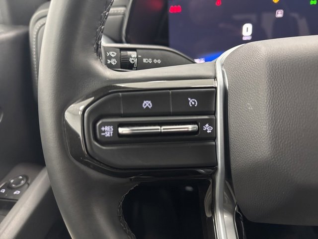 Used 2024 Chevrolet Colorado LT w/ LT Convenience Package image 12