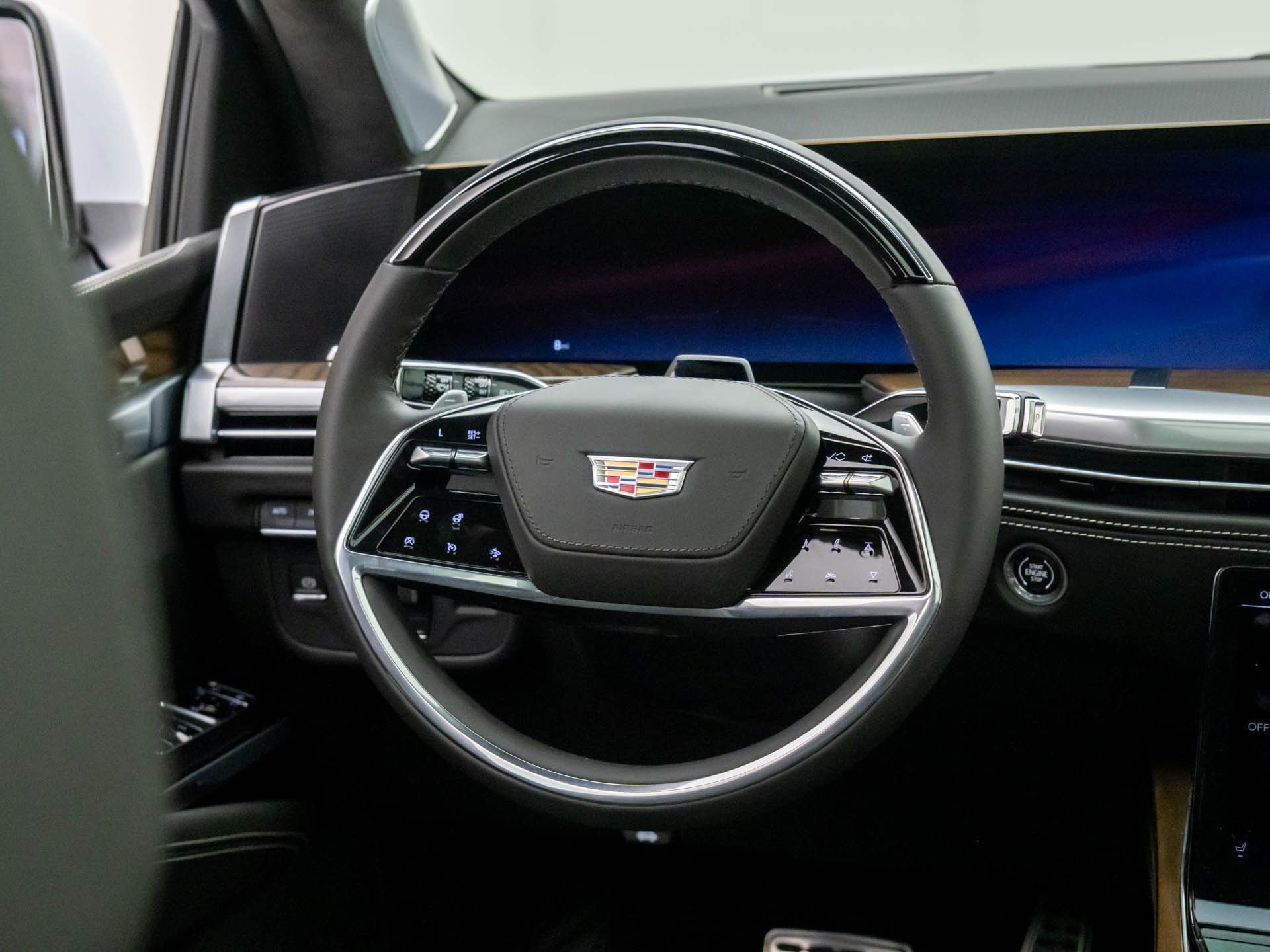 New 2026 Cadillac Escalade Platinum Sport w/ LPO, ONYX Package image 11