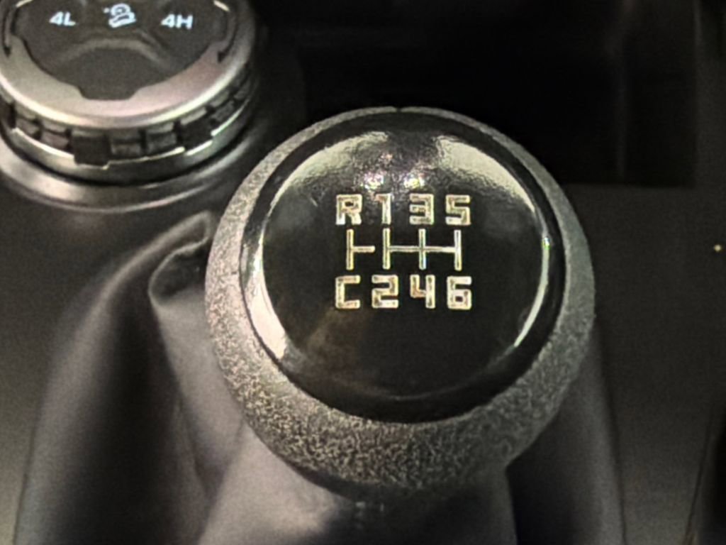 Used 2021 Ford Bronco Black Diamond image 32