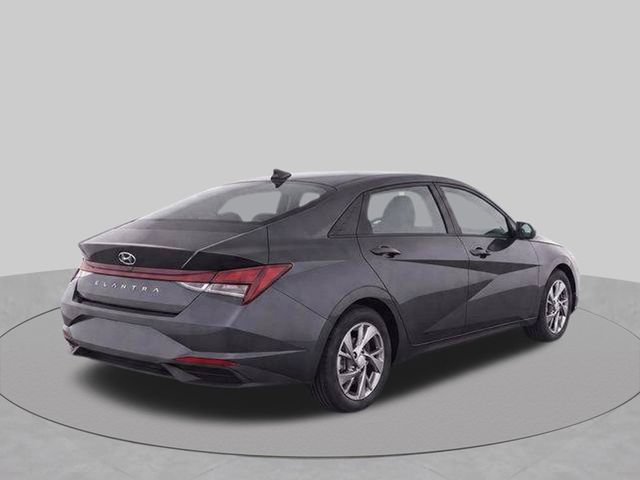Used 2021 Hyundai Elantra SE FWD image 3