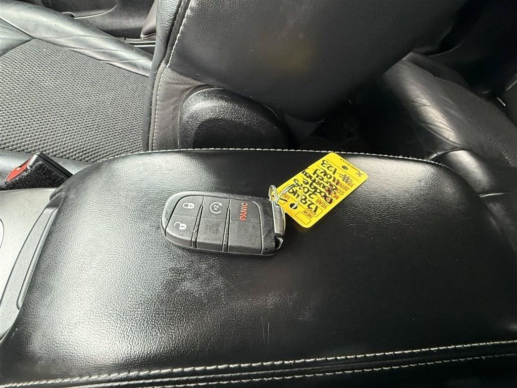 Used 2015 Dodge Journey Crossroad w/ Flexible Seating Group FWD image 24