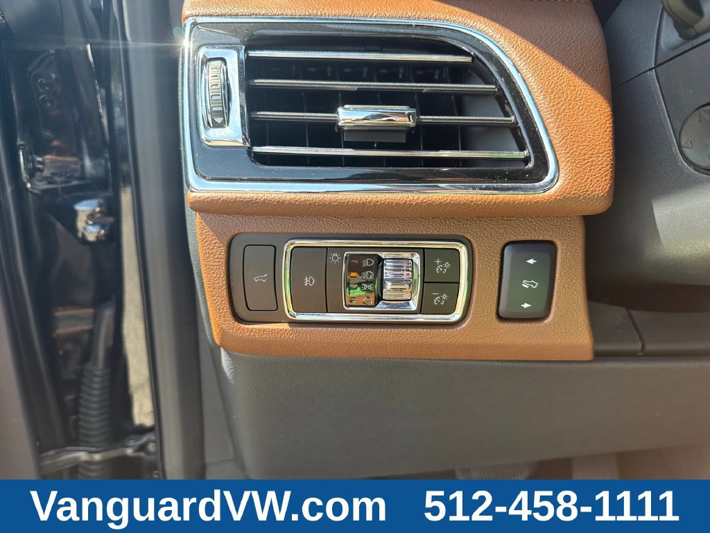 Used 2024 Lincoln Navigator L Reserve AWD/4WD image 25