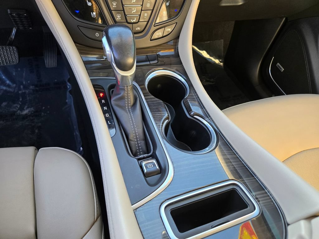 Used 2020 Buick Envision Premium w/ LPO, Active Package AWD/4WD image 22