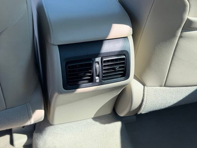 Used 2012 Toyota Camry XLE FWD image 18