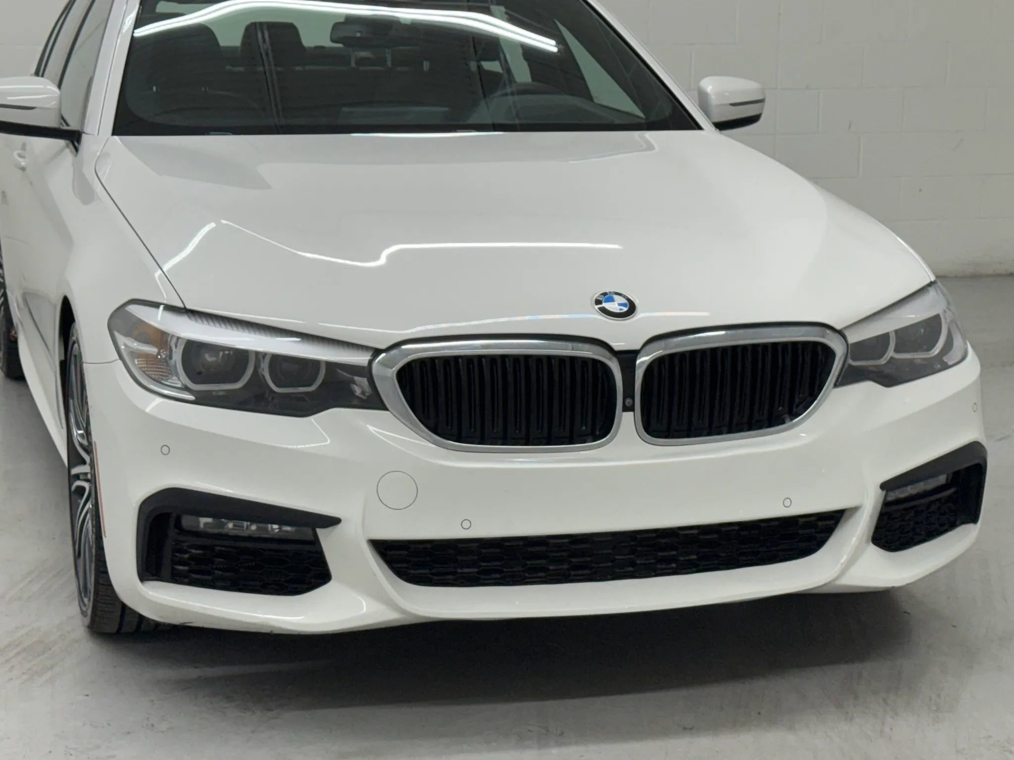 Used 2019 BMW 540i w/ M Sport Package image 44