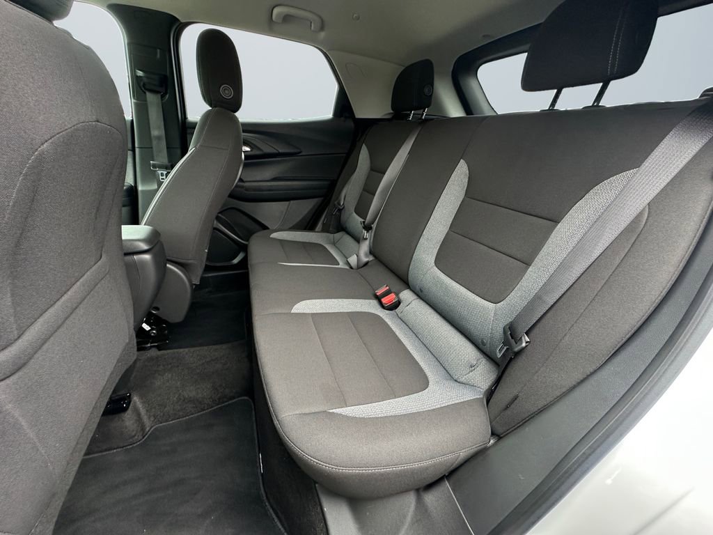 Used 2023 Chevrolet TrailBlazer LT AWD/4WD image 13