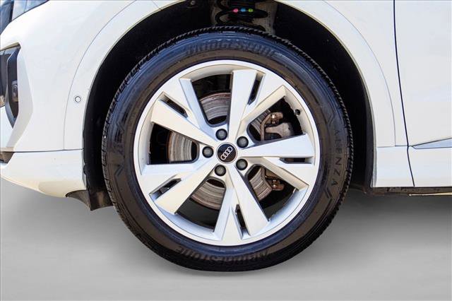 Used 2023 Audi Q4 e-tron Premium Plus w/ Premium Plus AWD/4WD image 9