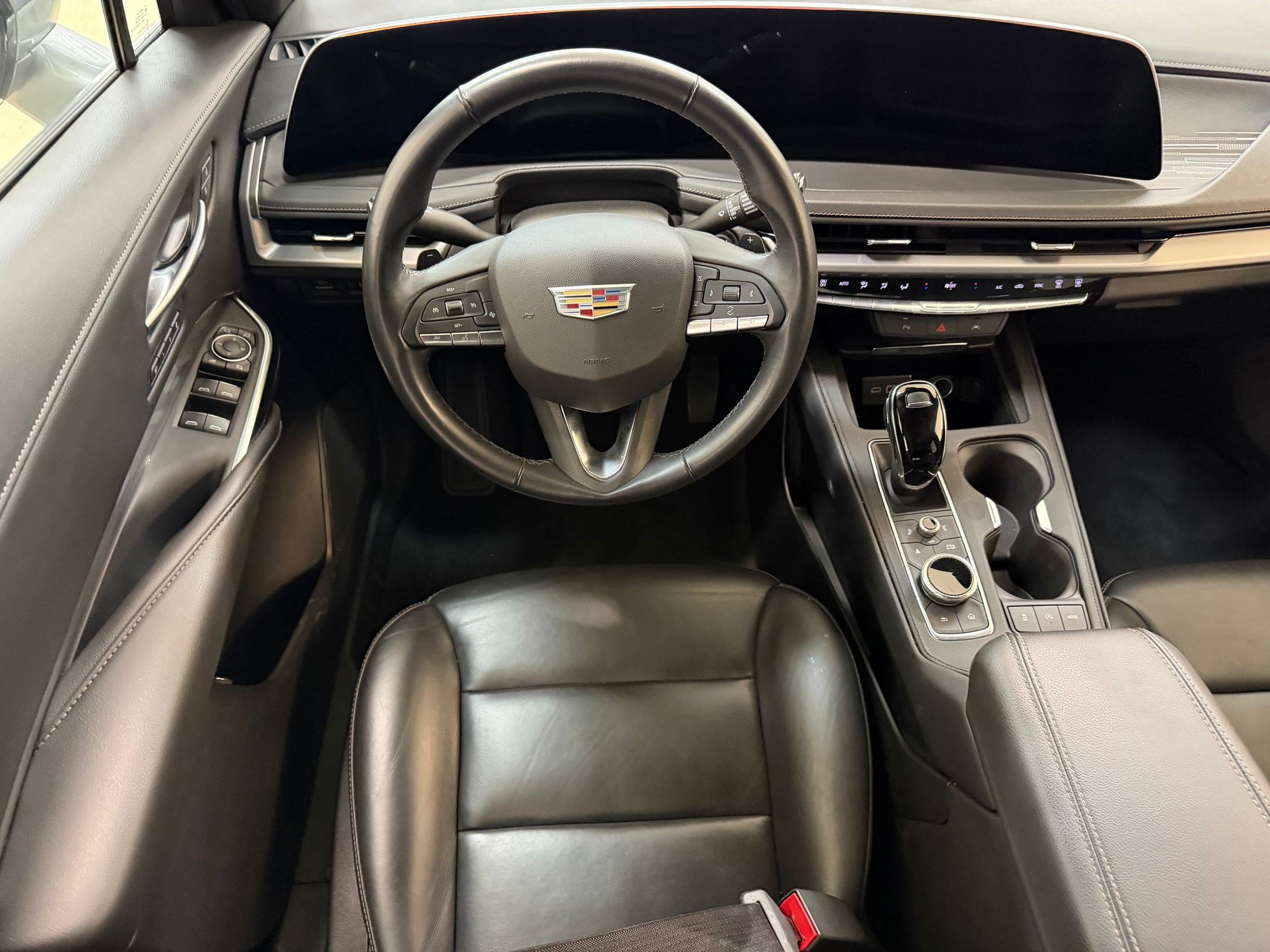Certified 2025 Cadillac XT4 Premium Luxury AWD/4WD image 17