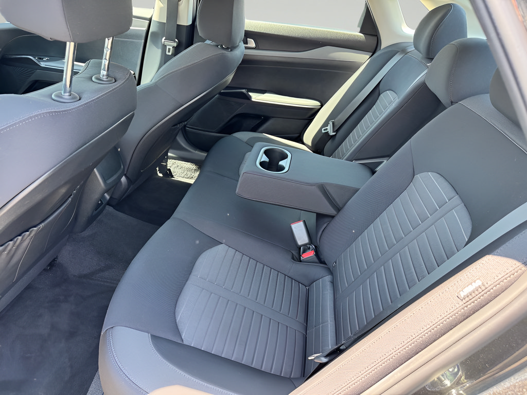 Used 2025 Kia K5 LXS FWD image 13
