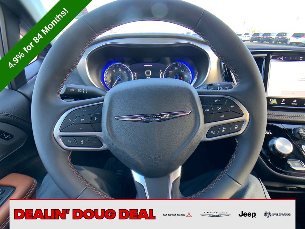New 2026 Chrysler Pacifica Pinnacle image 14