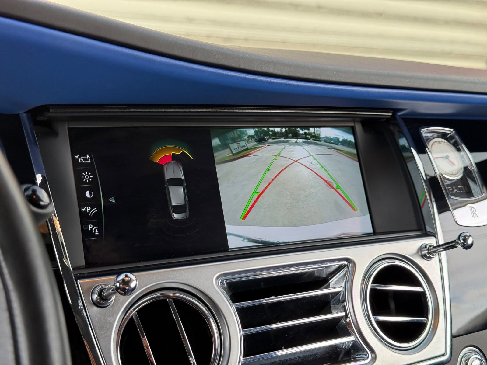 Used 2019 Rolls-Royce Wraith image 35