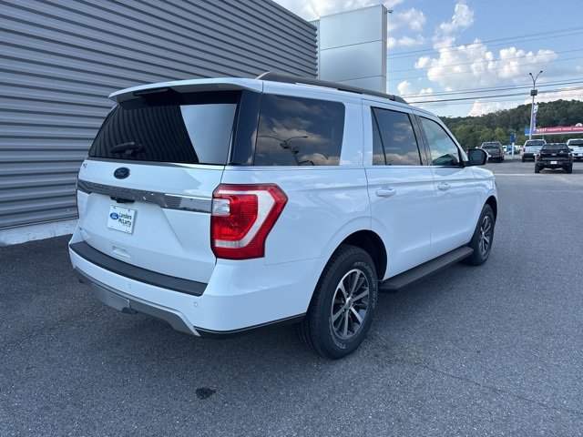 Used 2021 Ford Expedition XLT image 3