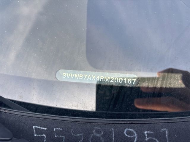 Used 2024 Volkswagen Tiguan SE image 40