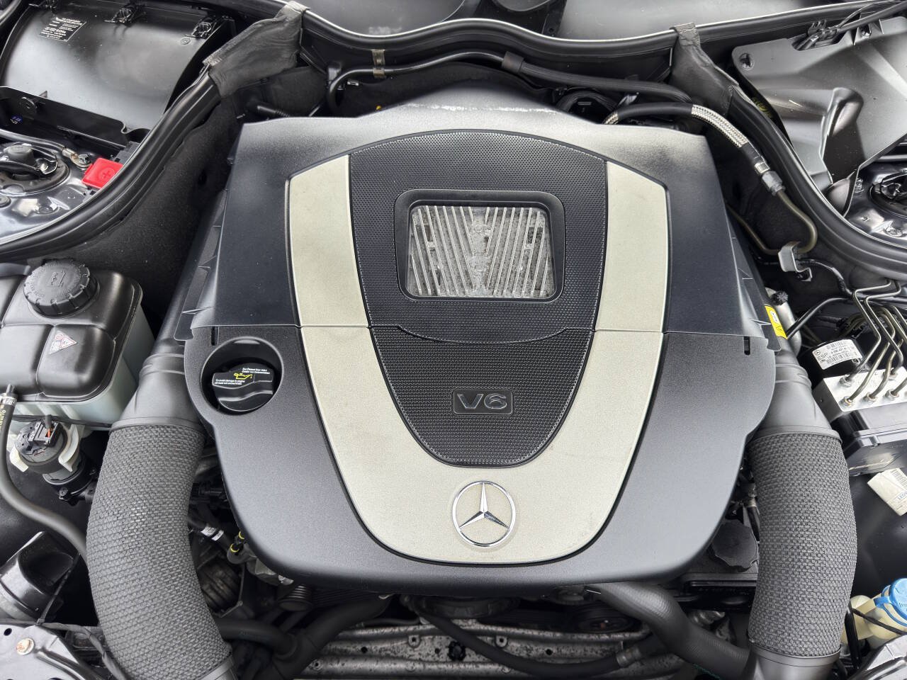 Used 2008 Mercedes-Benz CLK 350 Coupe image 22