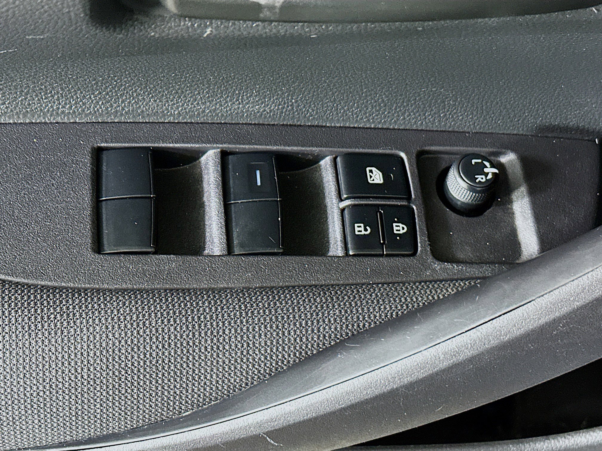 Used 2024 Toyota Corolla LE FWD image 14