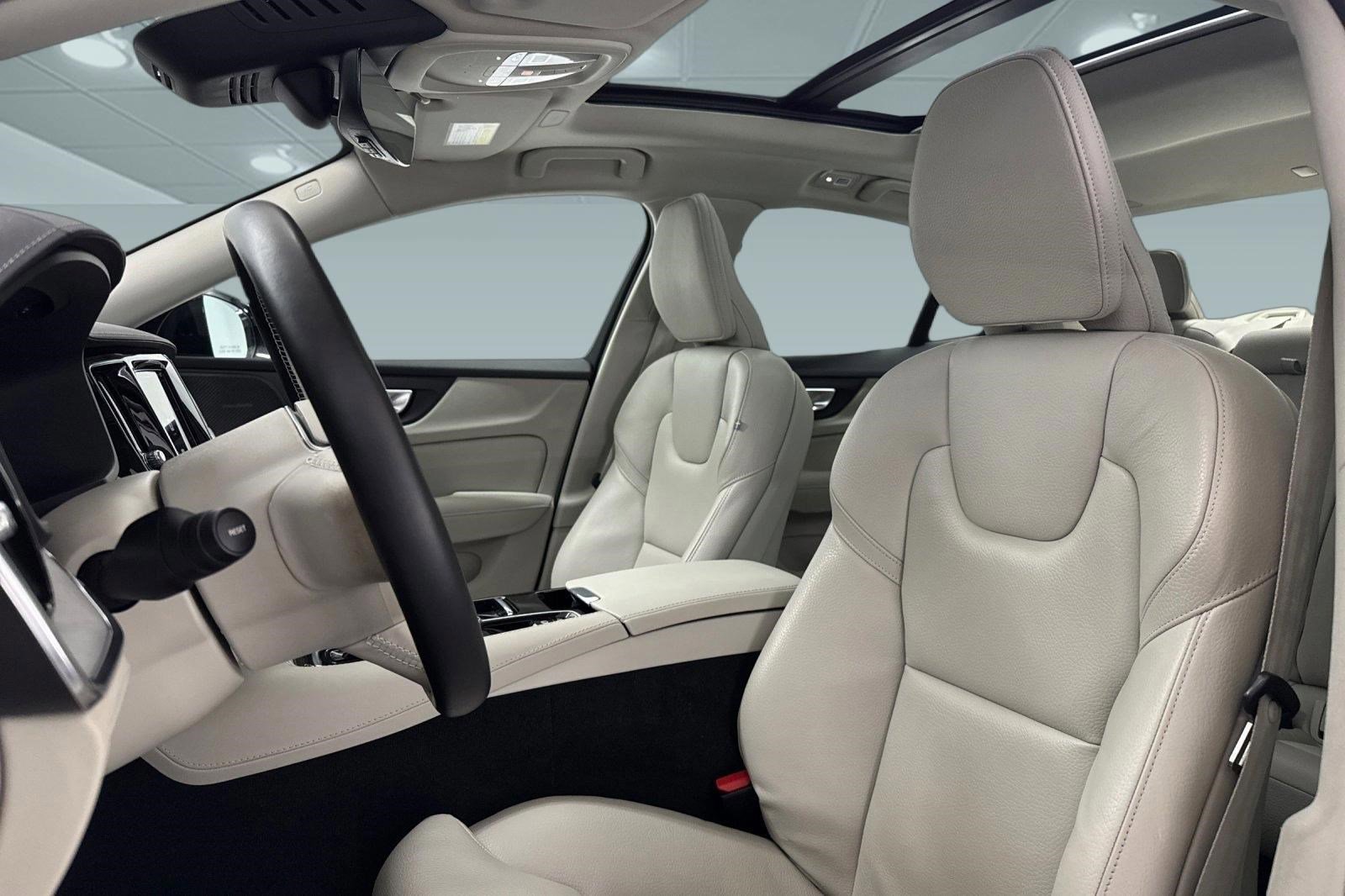 Used 2024 Volvo S60 T8 Ultimate w/ Climate Package image 15