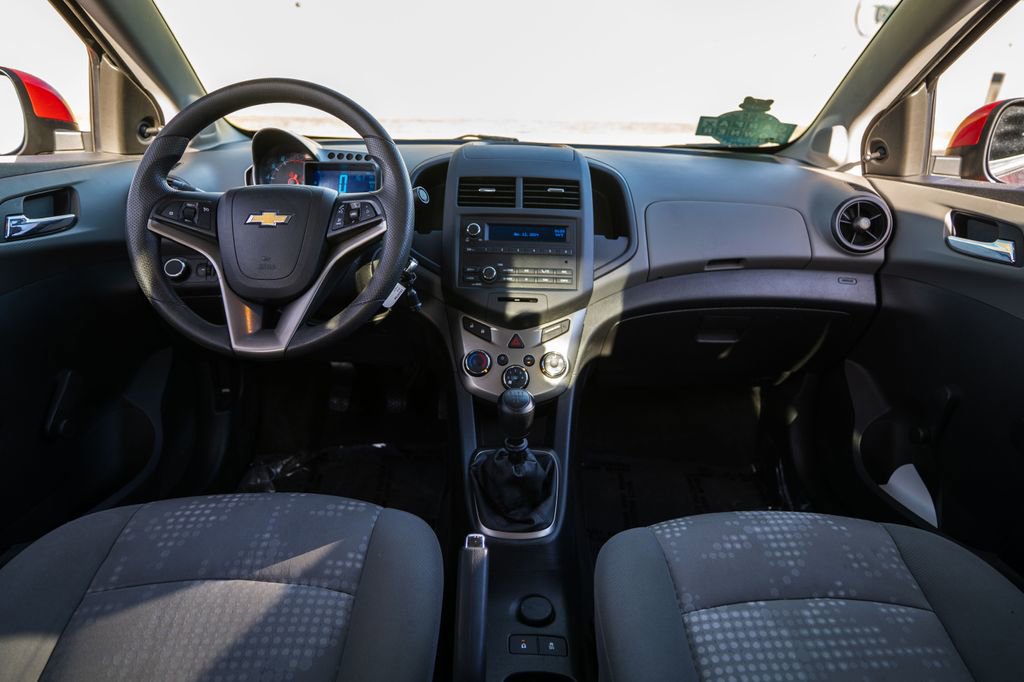 Used 2013 Chevrolet Sonic LS image 10