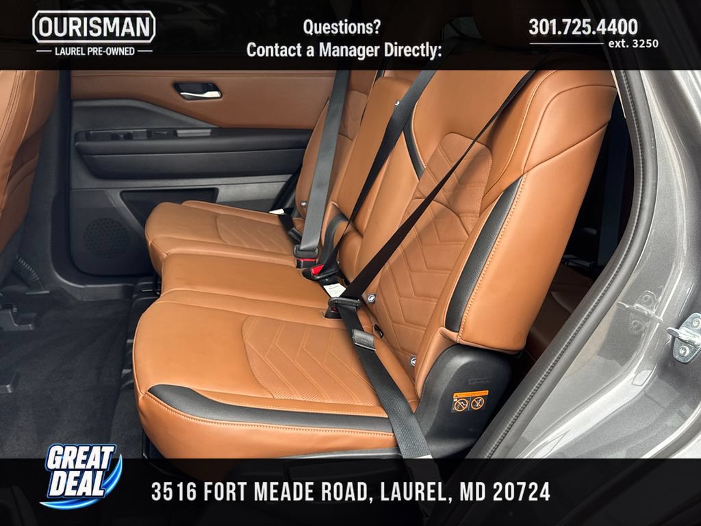 Used 2025 Nissan Pathfinder Platinum w/ Cargo Package AWD/4WD image 18